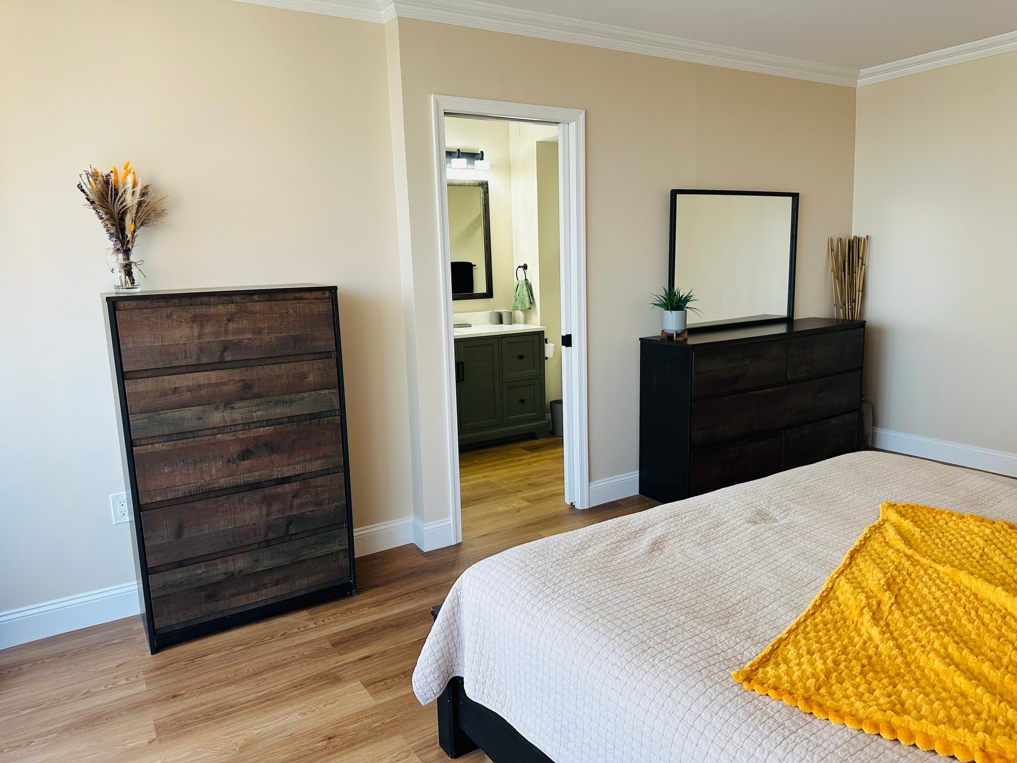 Alexandria Condo: 400 Madison Street
