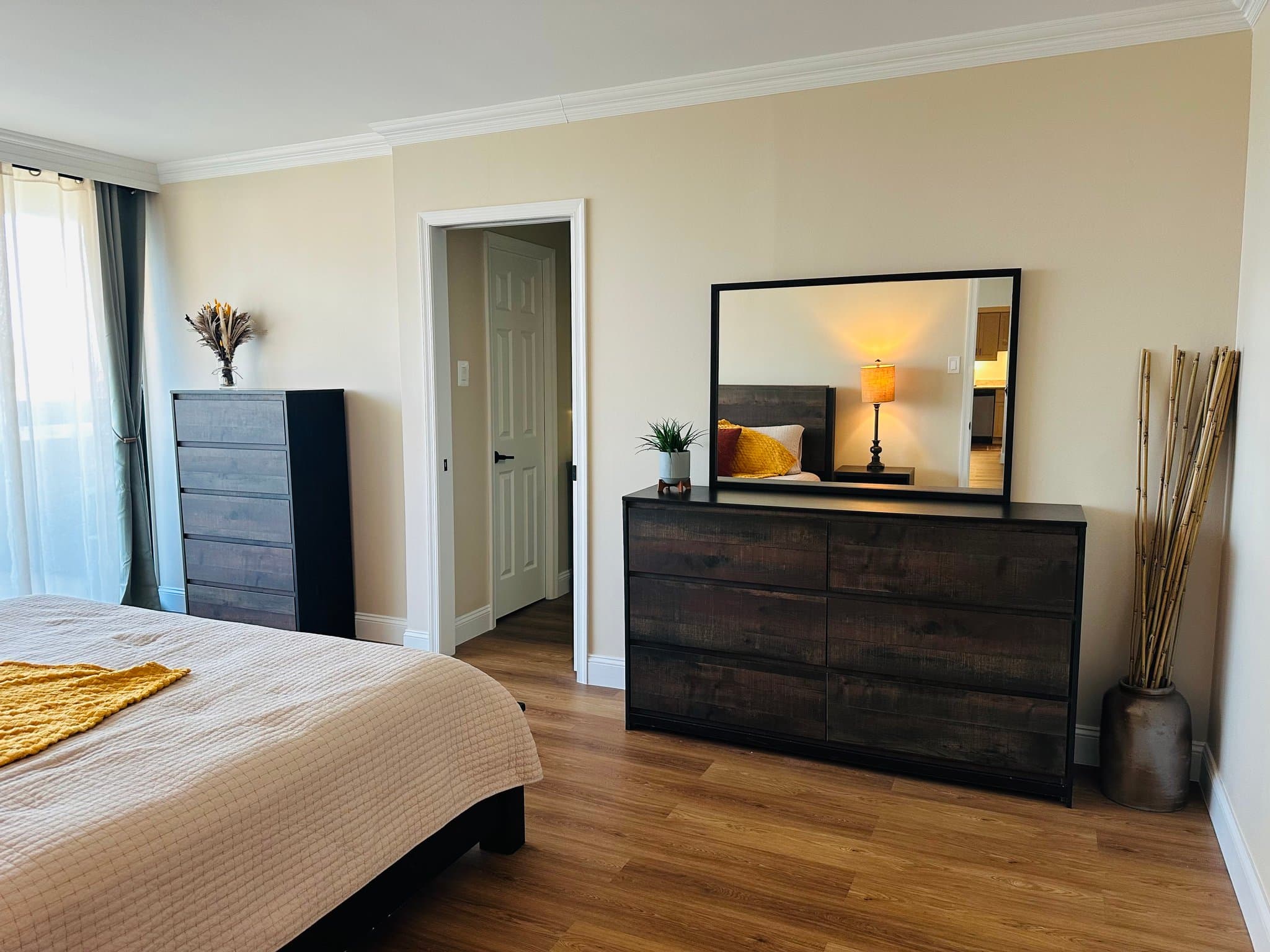 Alexandria Condo: 400 Madison Street