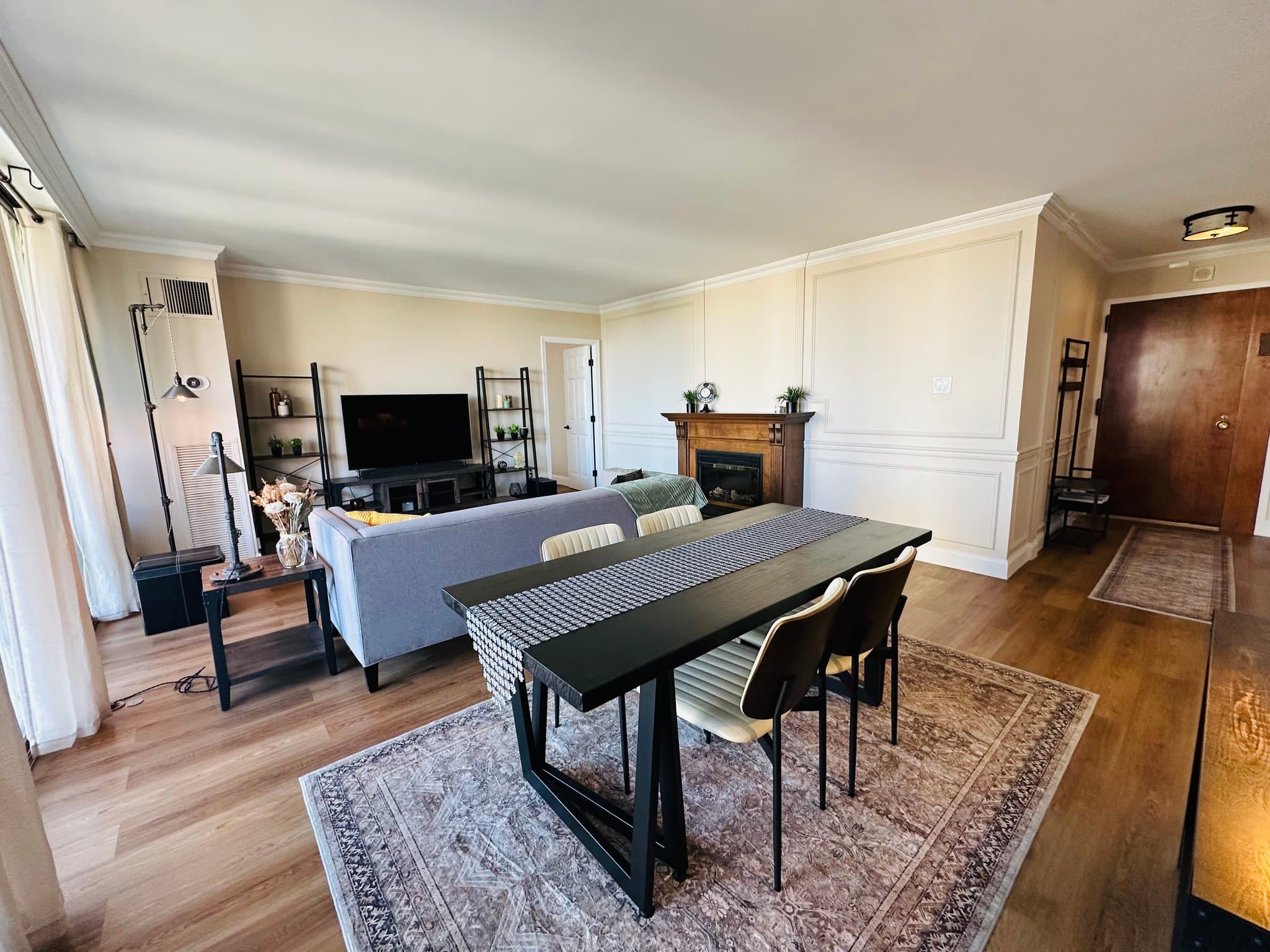 Alexandria Condo: 400 Madison Street