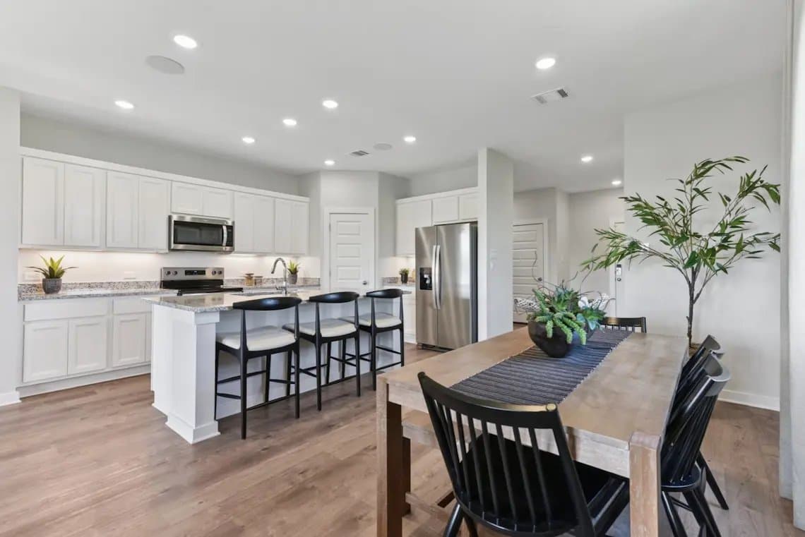 San Marcos House: 1205 Wild Leaf Way