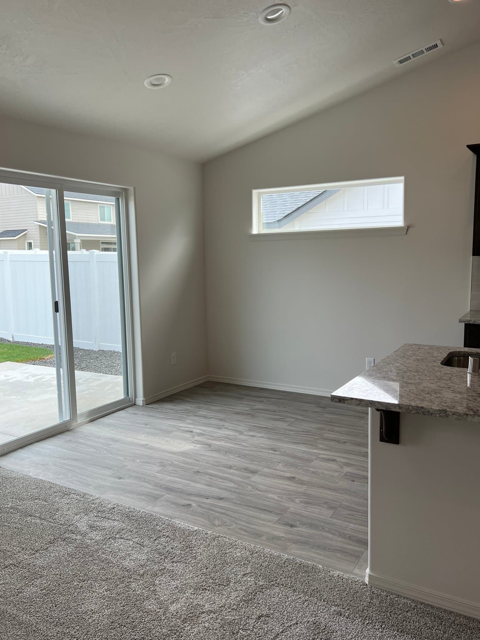 Moses Lake House: 4218 W Wood Ct