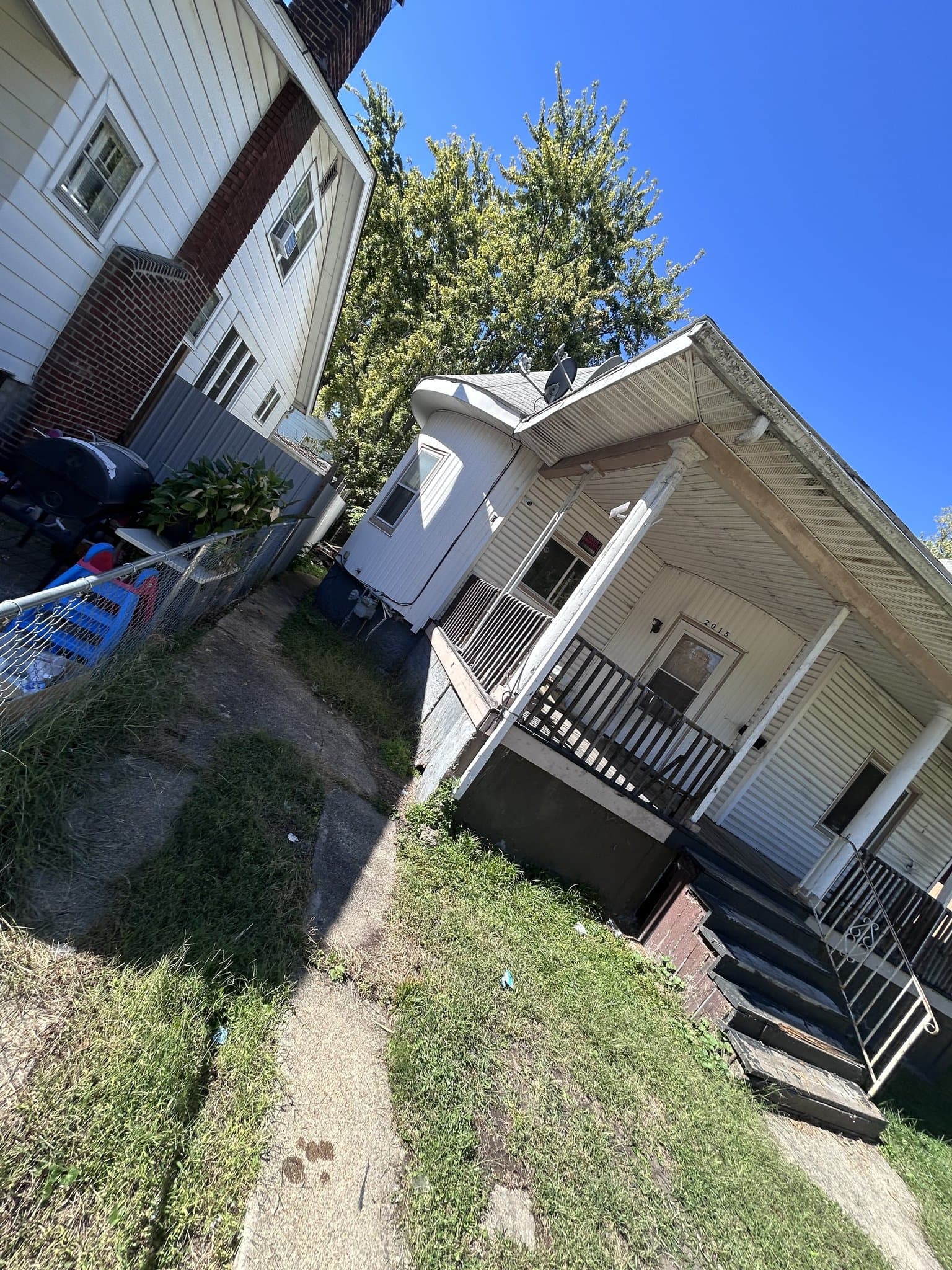 Decatur House: 2015 N Union St.