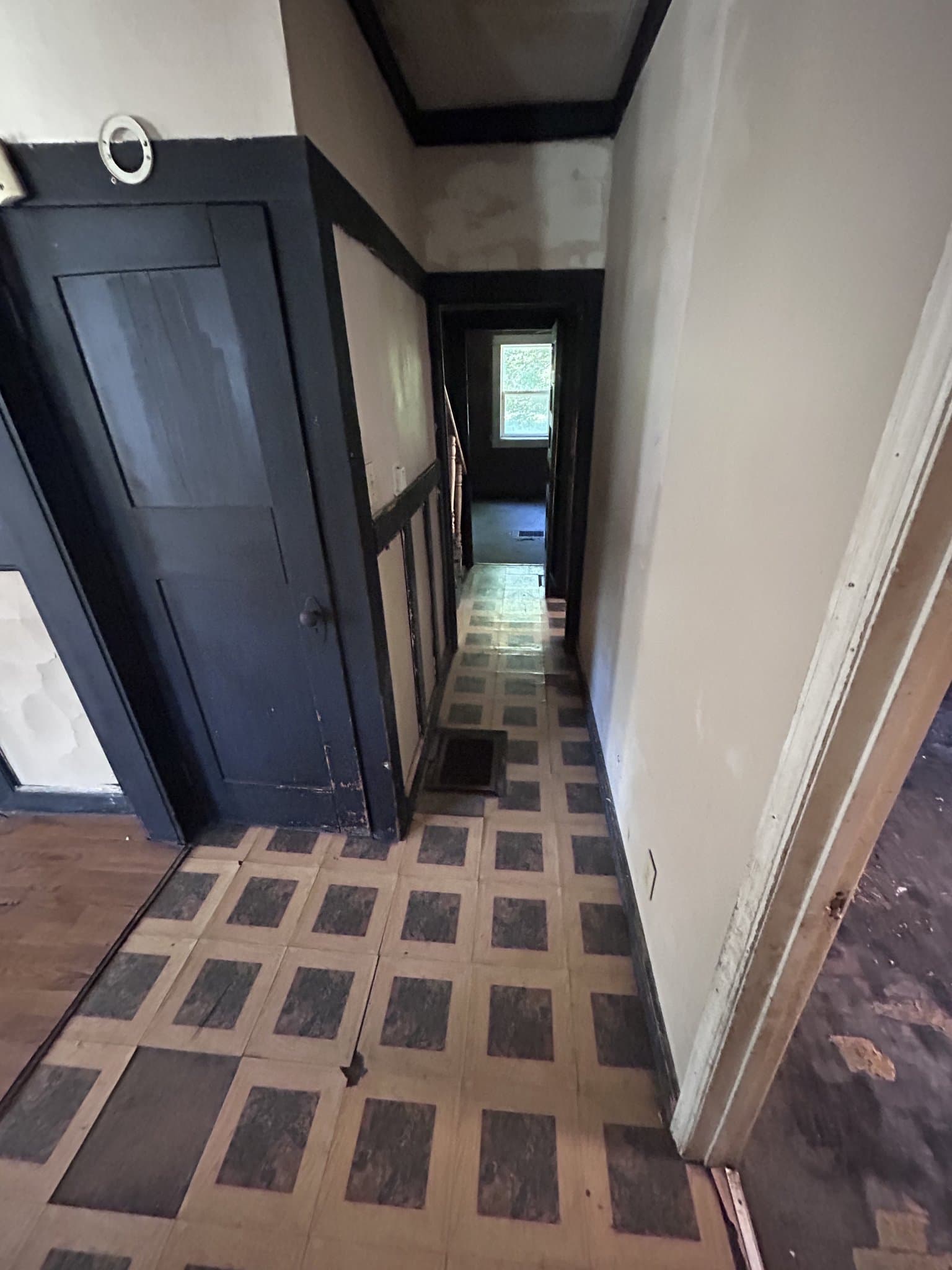 Decatur House: 2015 N Union St.