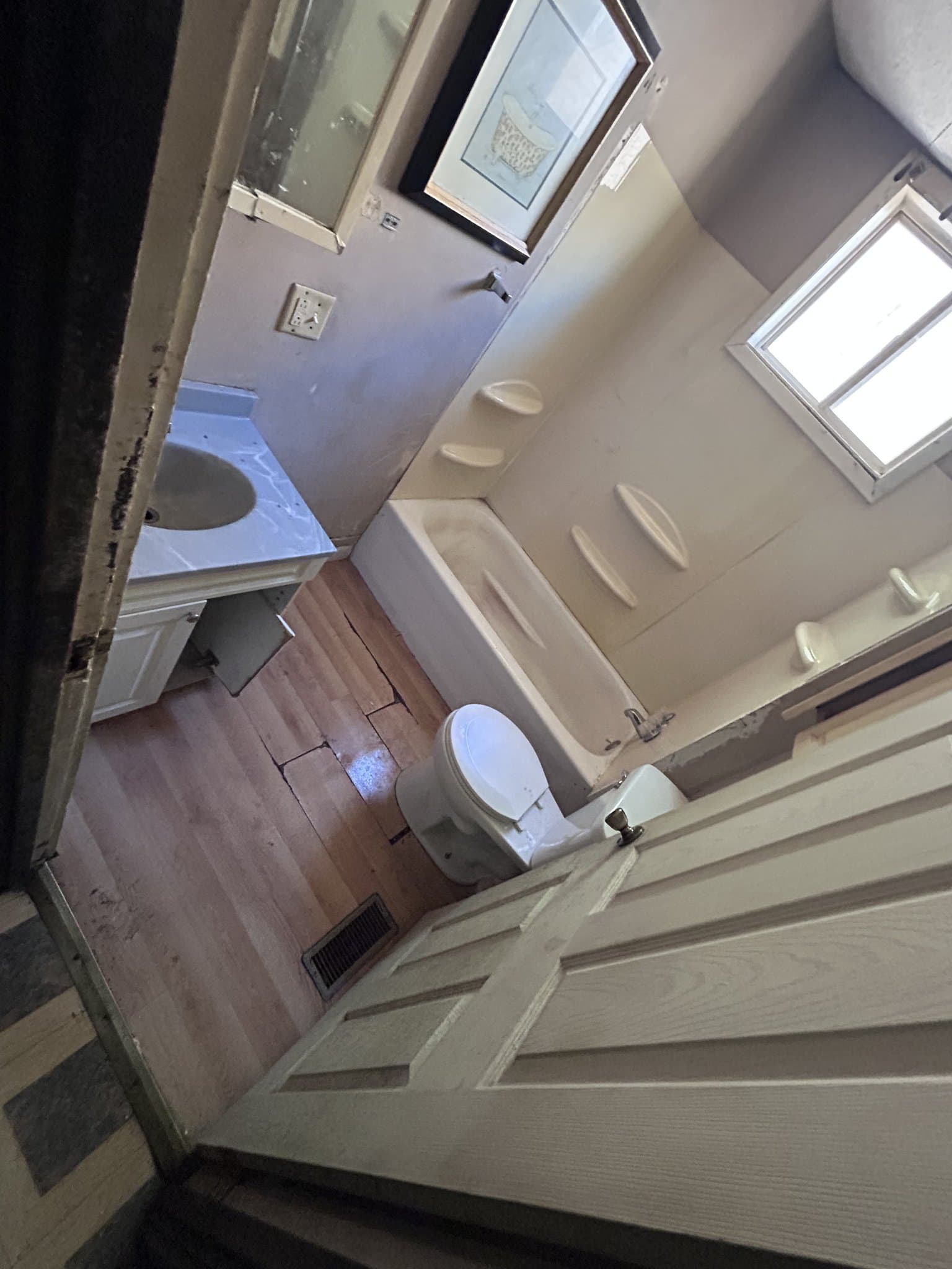 Decatur House: 2015 N Union St.