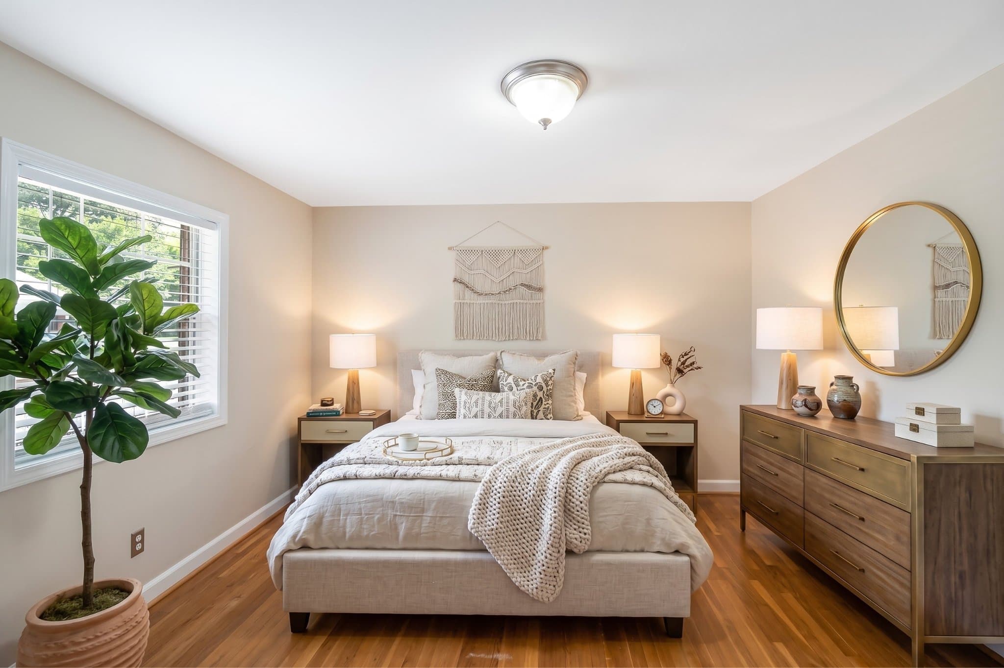 Elon Apartment: 314 W Lebanon Ave
