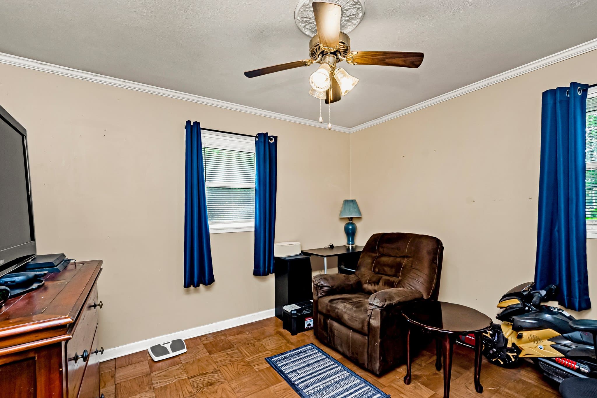 Baton Rouge House: 3235 Oakcrest Dr