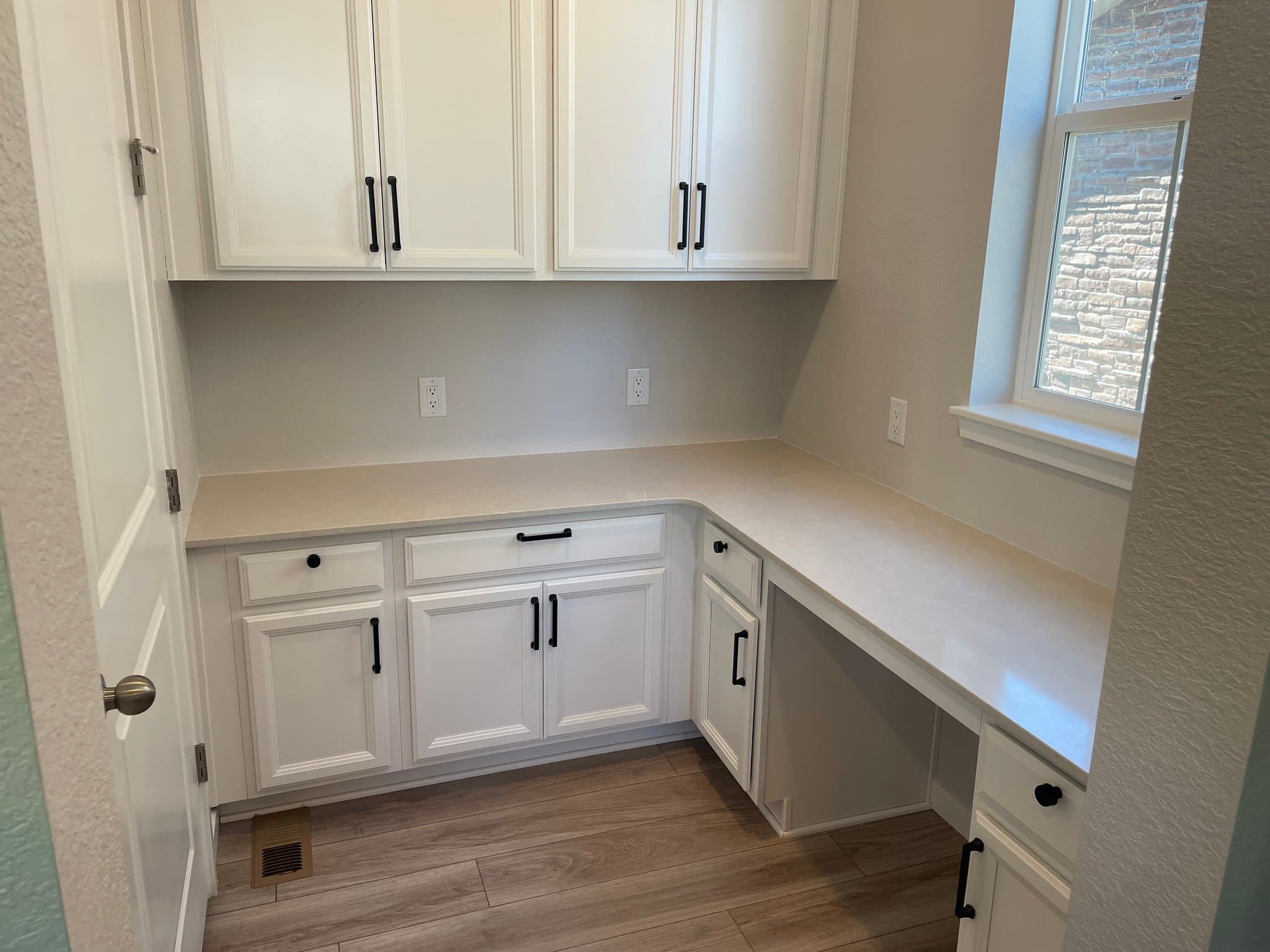 Aurora House: 24503 E Walsh Ave