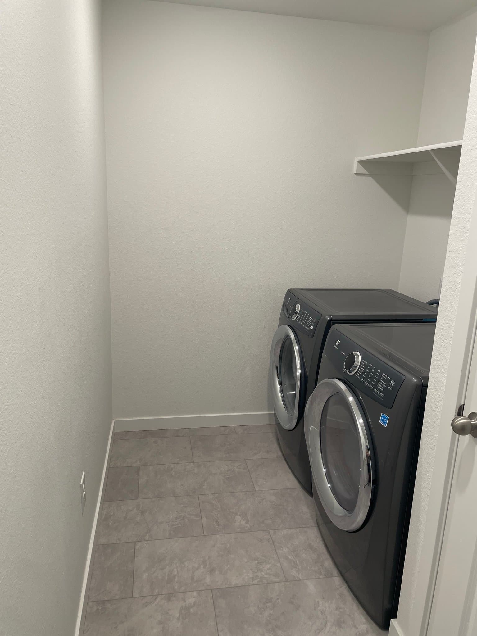 Aurora House: 24503 E Walsh Ave