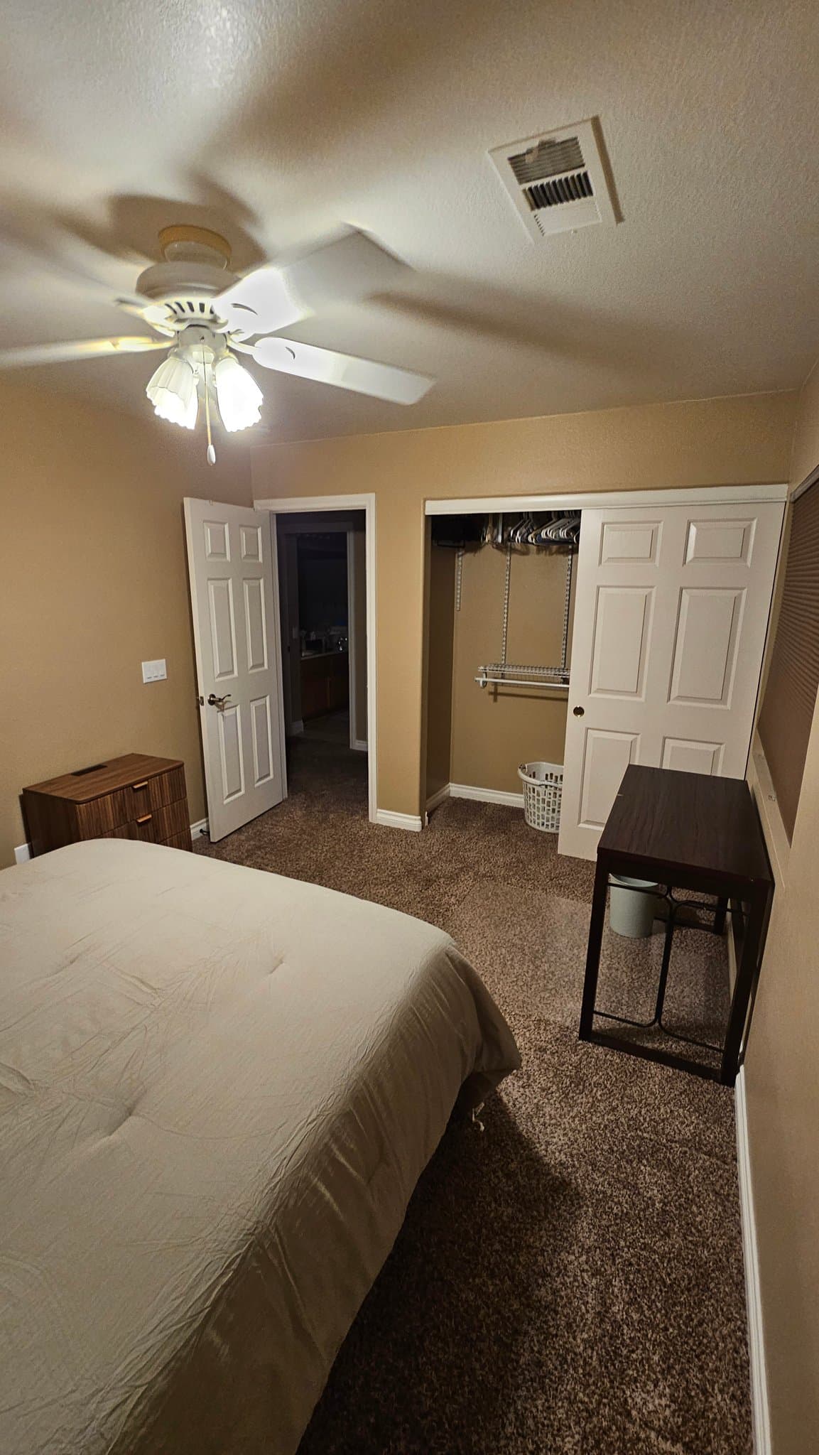 Las Vegas Single Room: 8313 Fawn Brook Ct