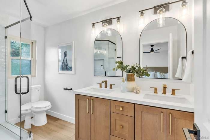 San Diego House: 12127 Santiago Rd W