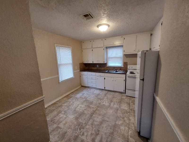 Lawton House: 1806 NW Williams Avenue