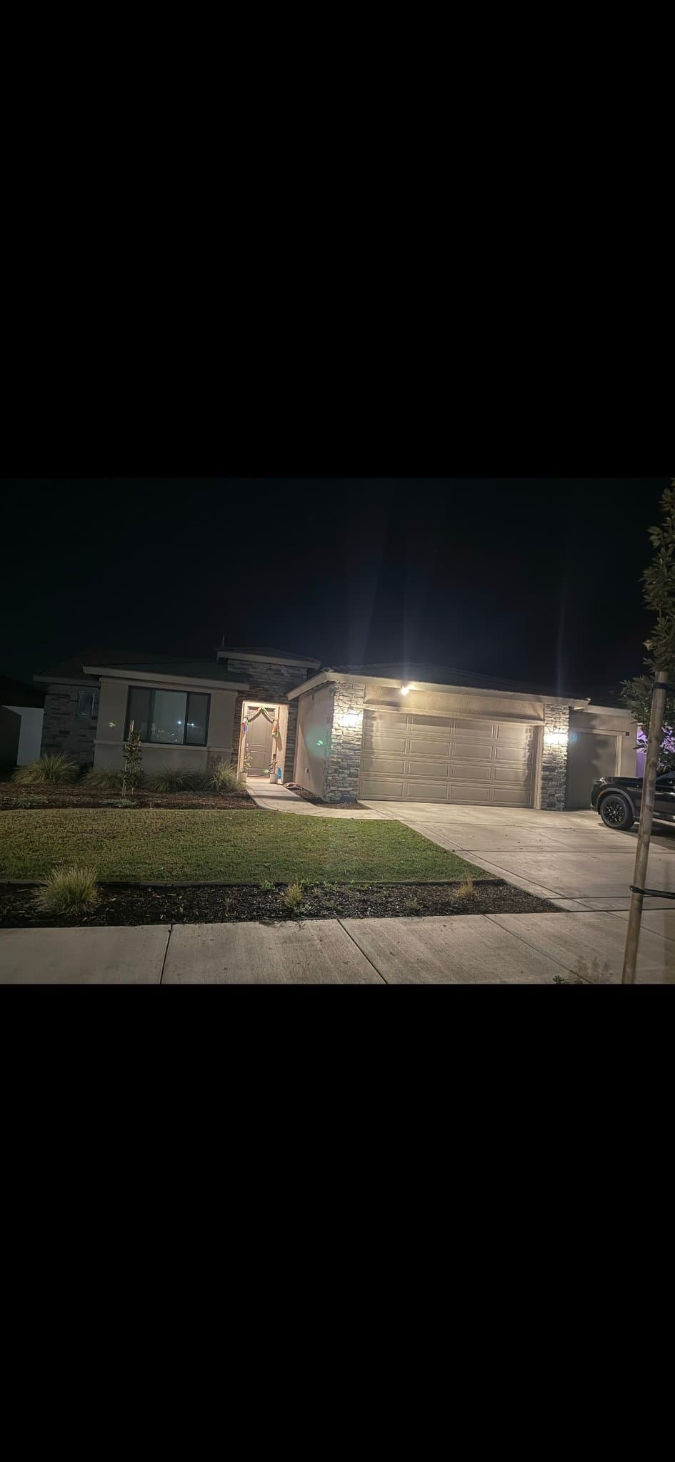 Bakersfield House: 12701 Petaluma Ct