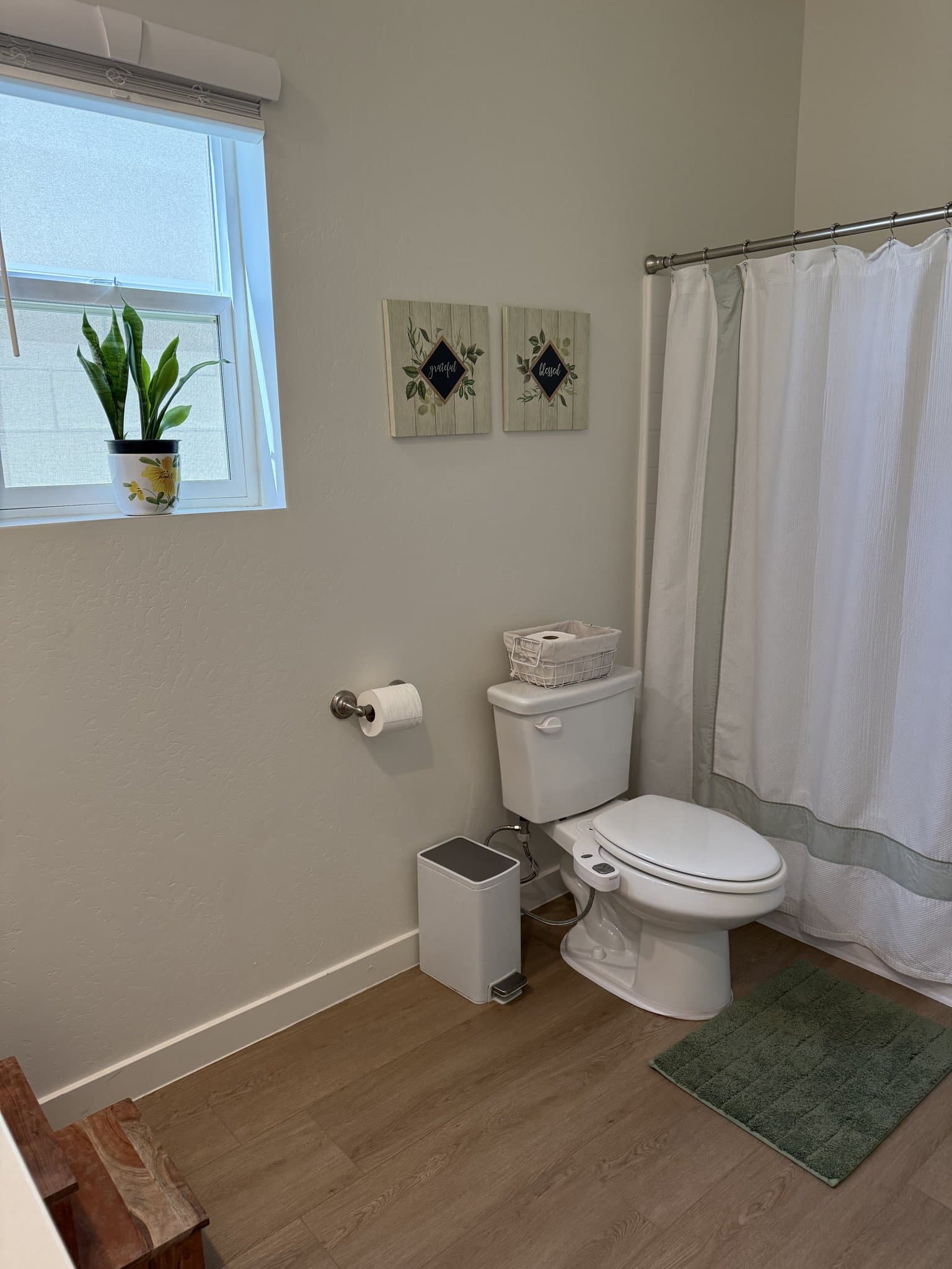 Bakersfield House: 12701 Petaluma Ct
