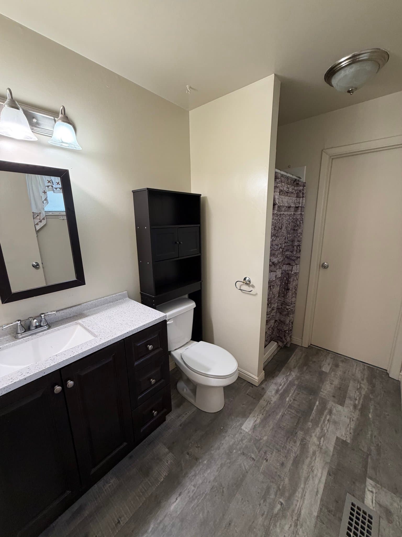 Salt Lake City House: 5015 W Hoopes St