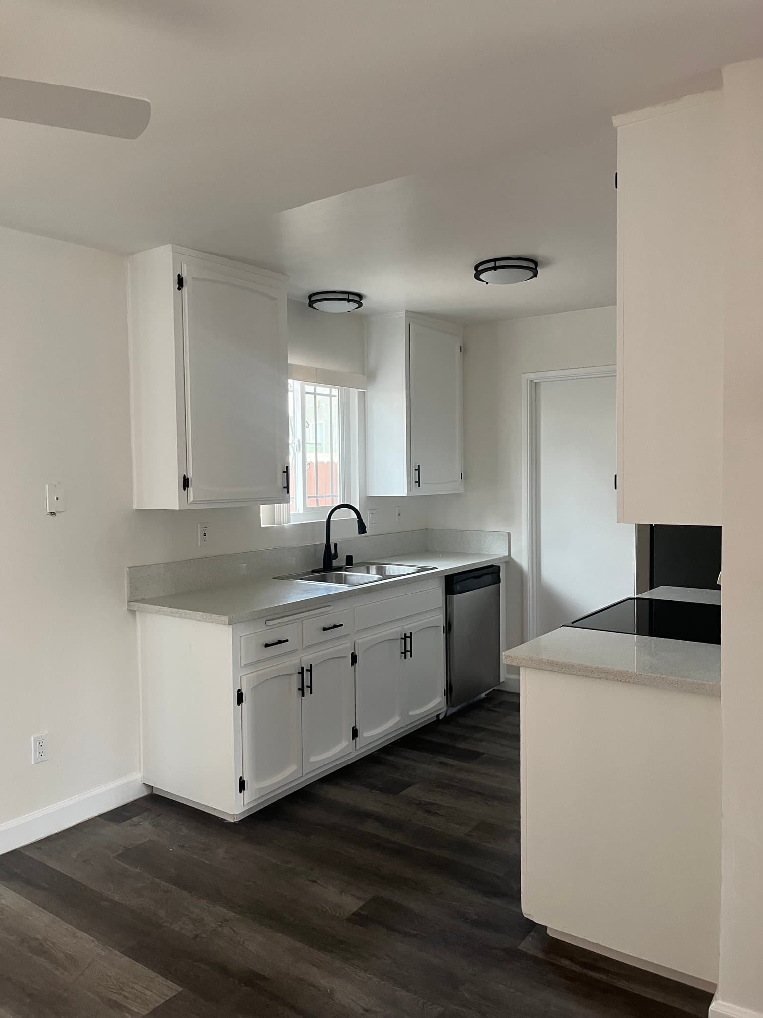 San Diego Apartment: 2330 Grove Ave.