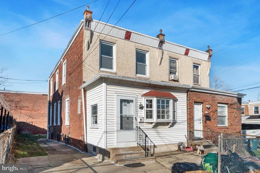 Darby House: 103 Chestnut St.