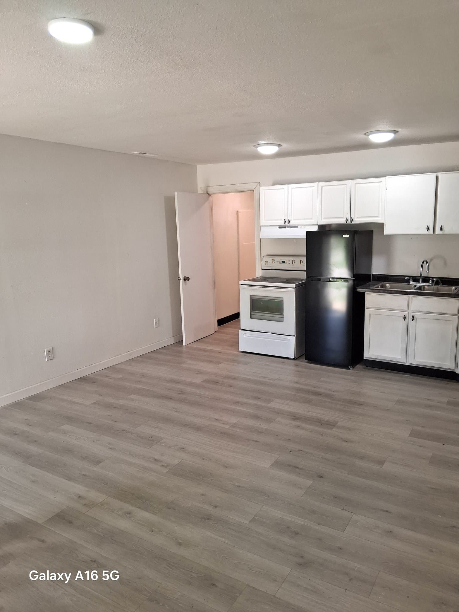 Huntington Condo: 2450 9th Ave