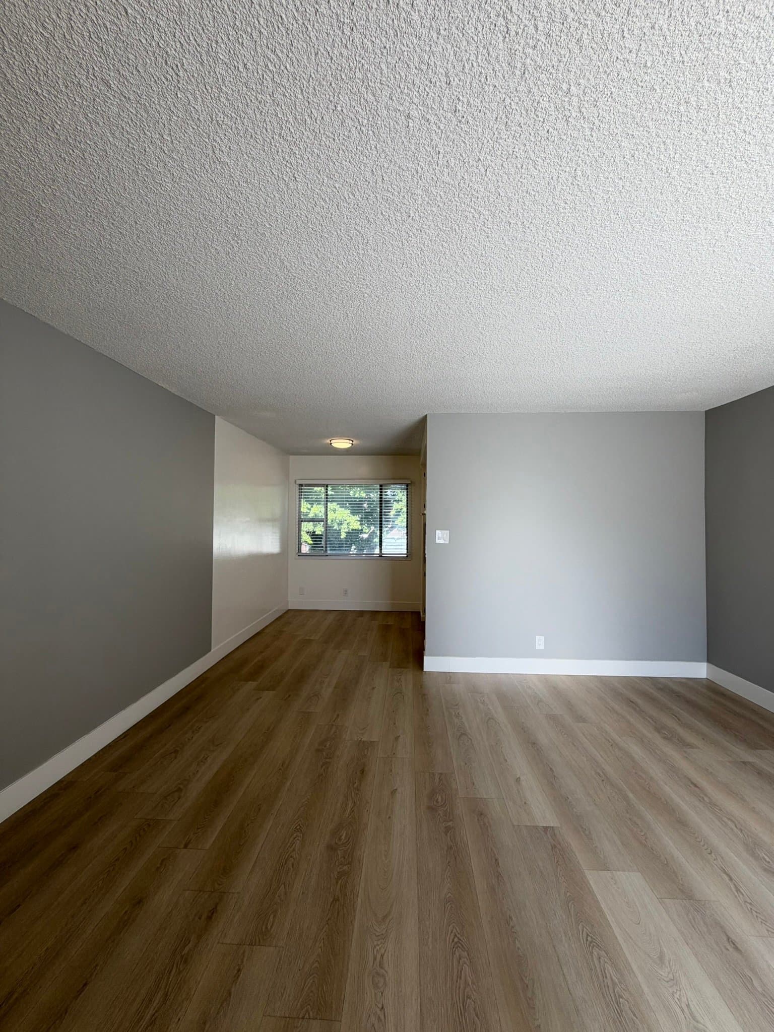 Inglewood Apartment: 420 E Hardy St