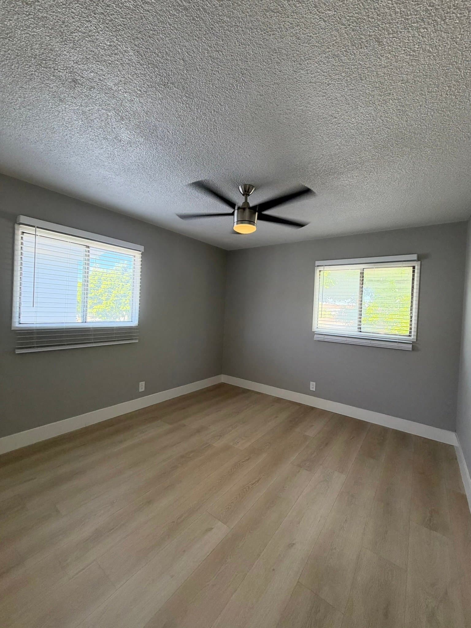 Inglewood Apartment: 420 E Hardy St