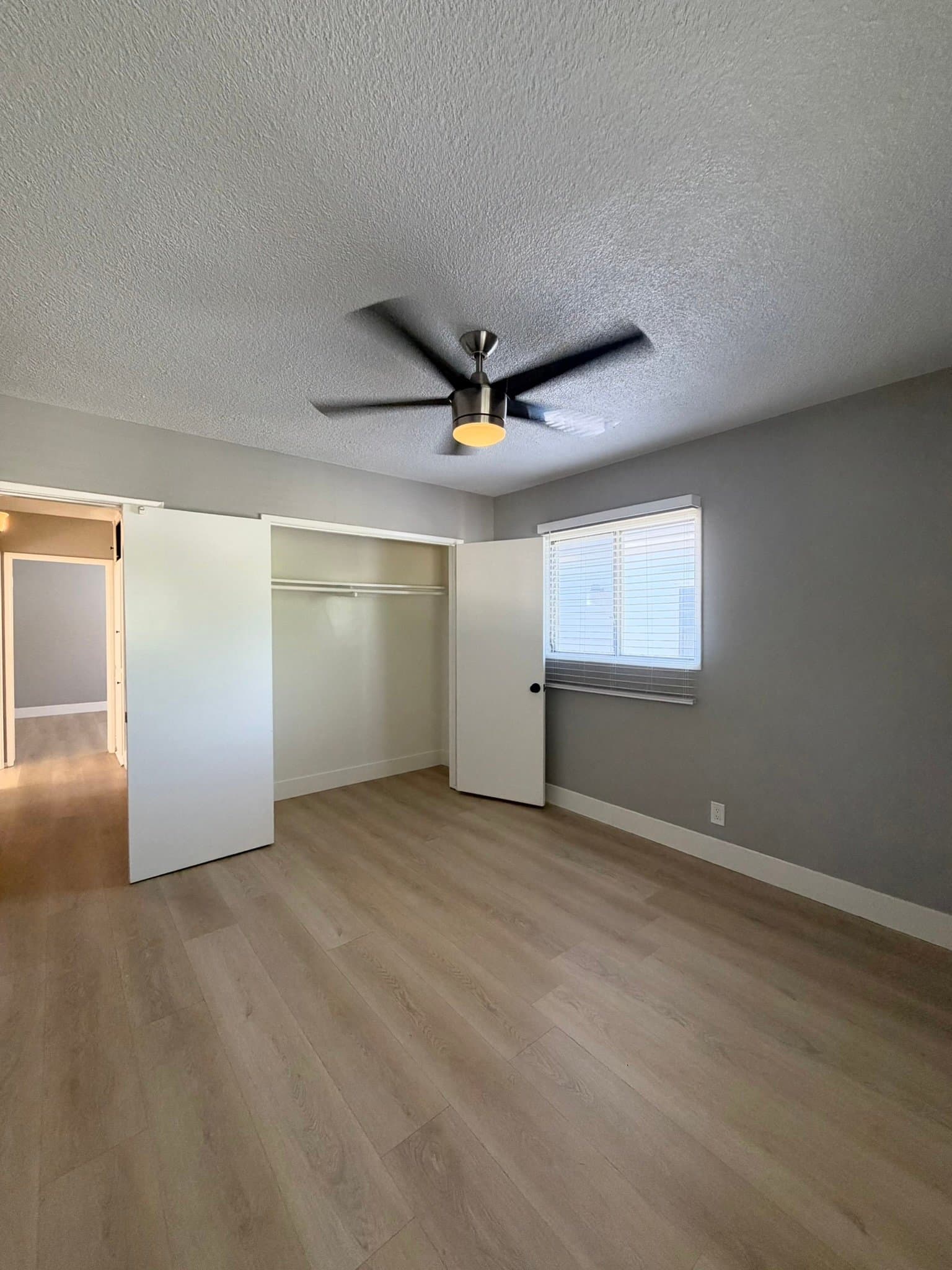 Inglewood Apartment: 420 E Hardy St
