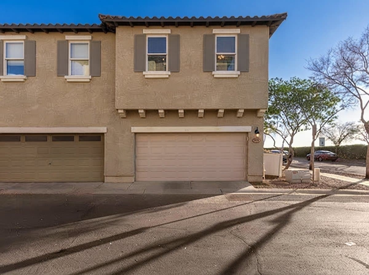 Gilbert Townhome: 3615 E Horace Dr