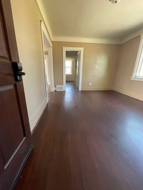 Detroit Condo: 8457 Cahalan