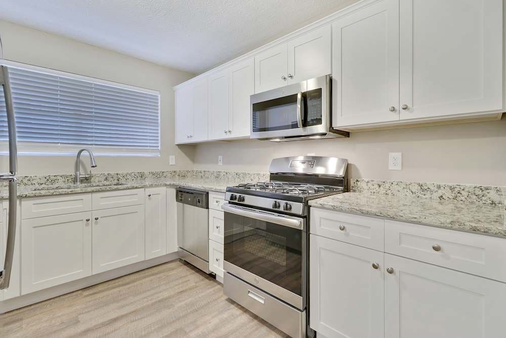 Atlanta House: 627 Waynes Ct Se