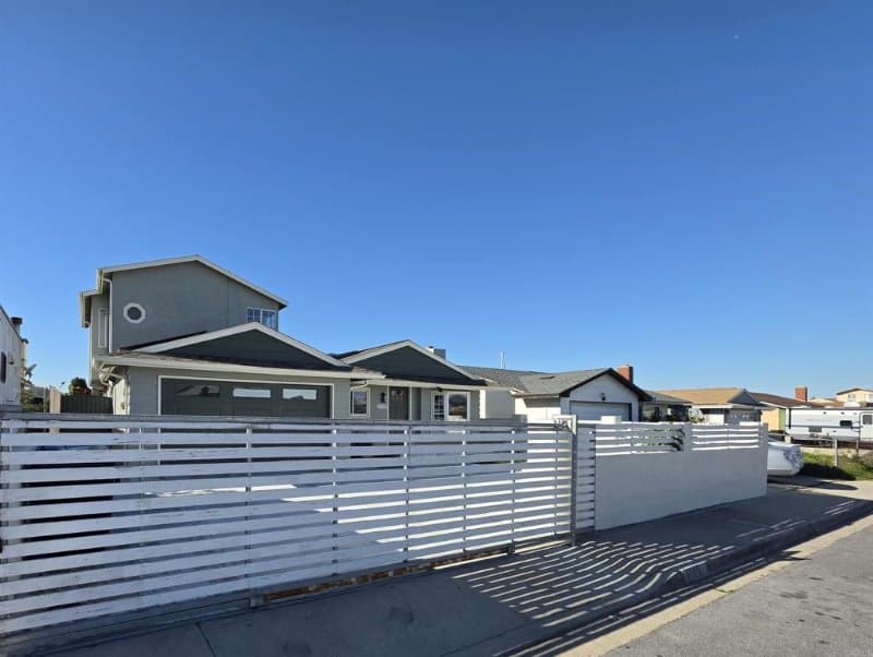 san diego House: 1198 danober dr