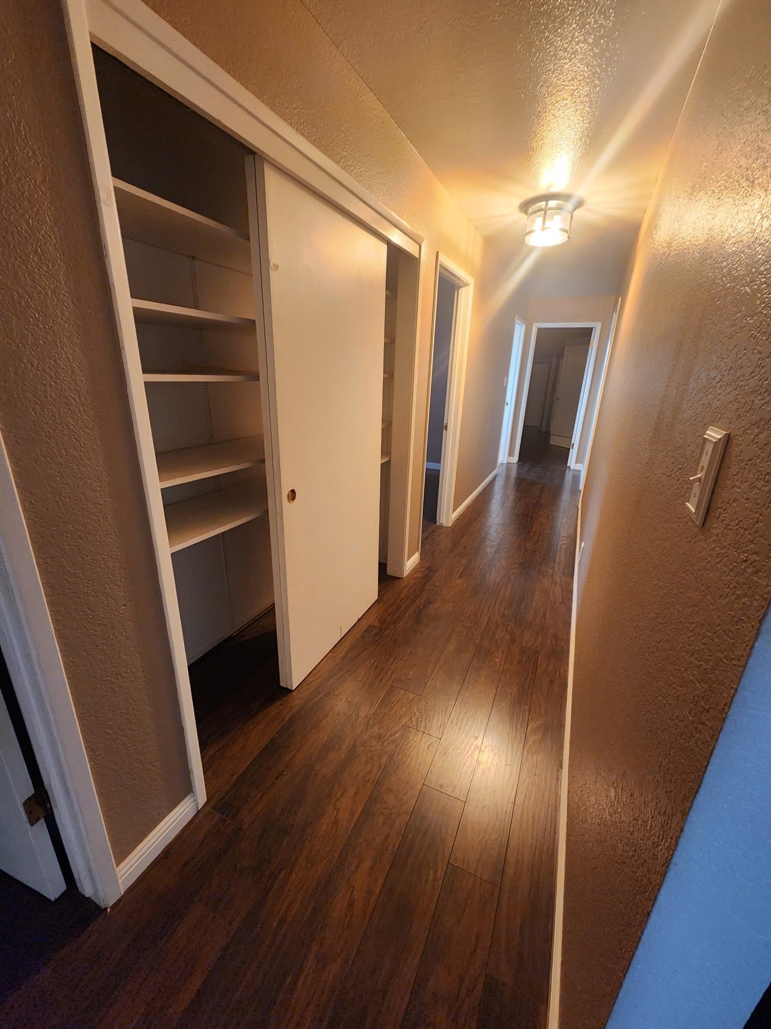 Stockton House: 437 Pickwood Ln