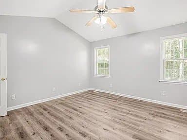 Clayton House: 129 Nelson Ct