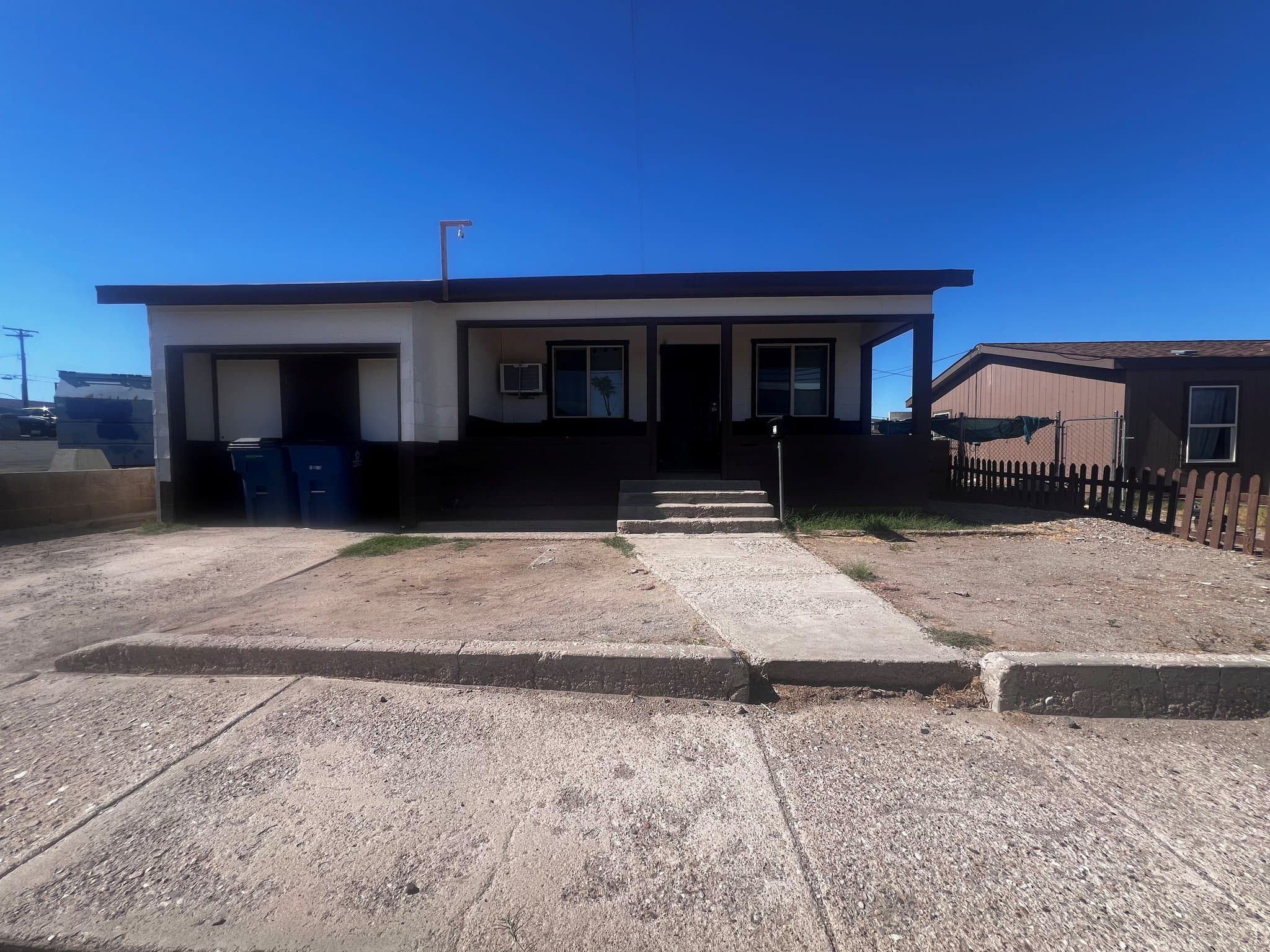 Needles House: 212 I St