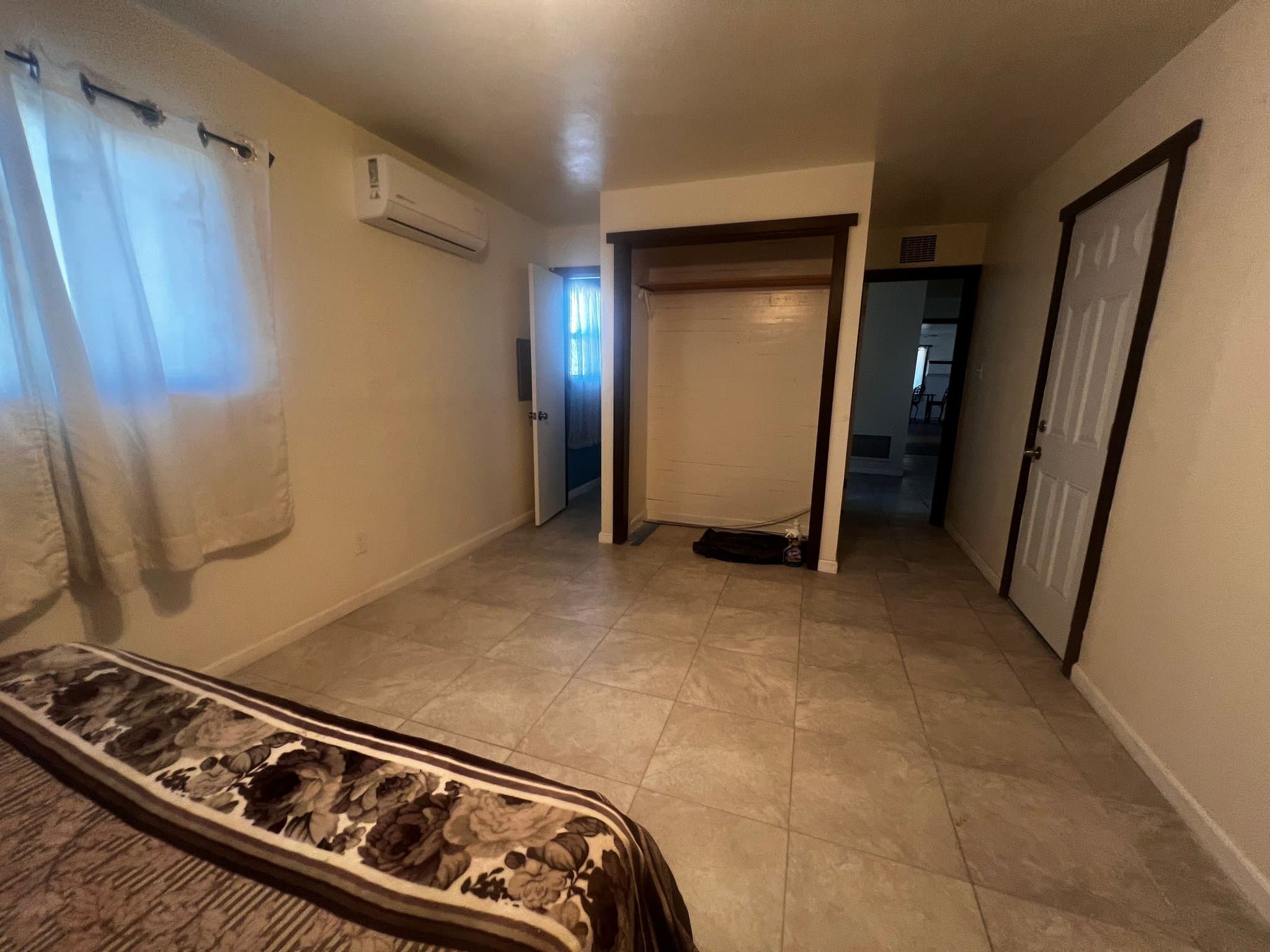 Needles House: 212 I St