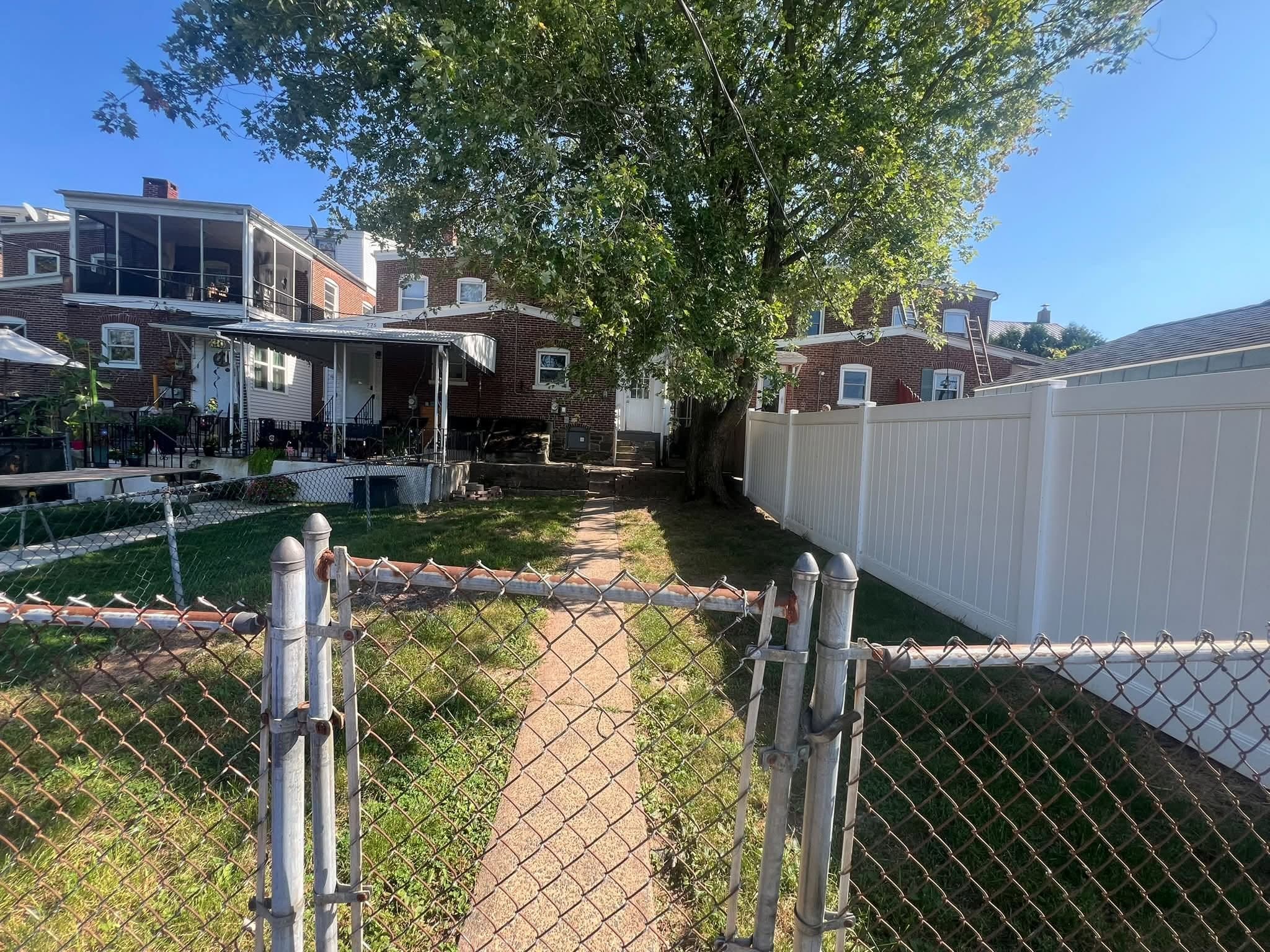 Pottstown House: 773 N Charlotte