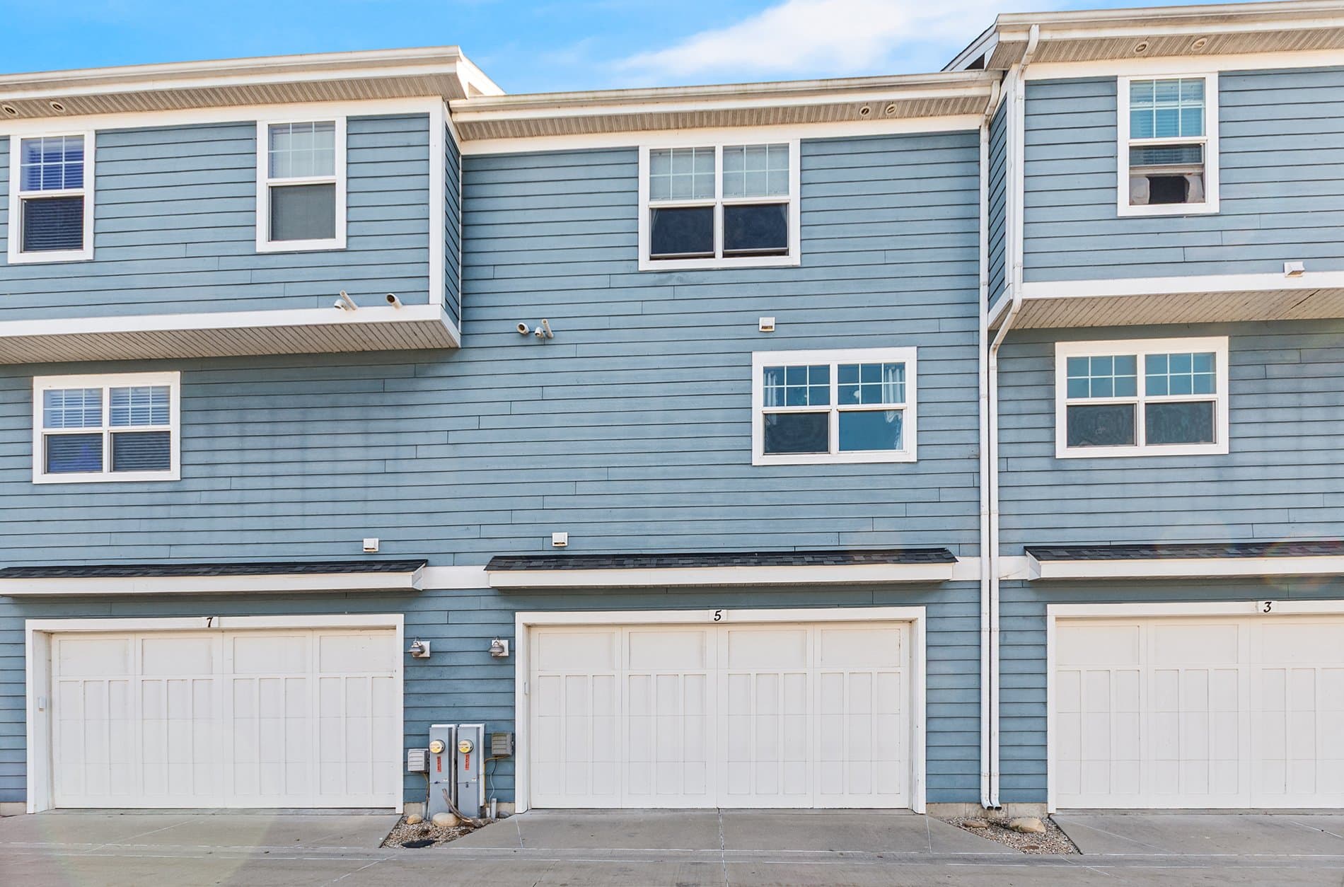 Ottawa Townhome: 5 River Row