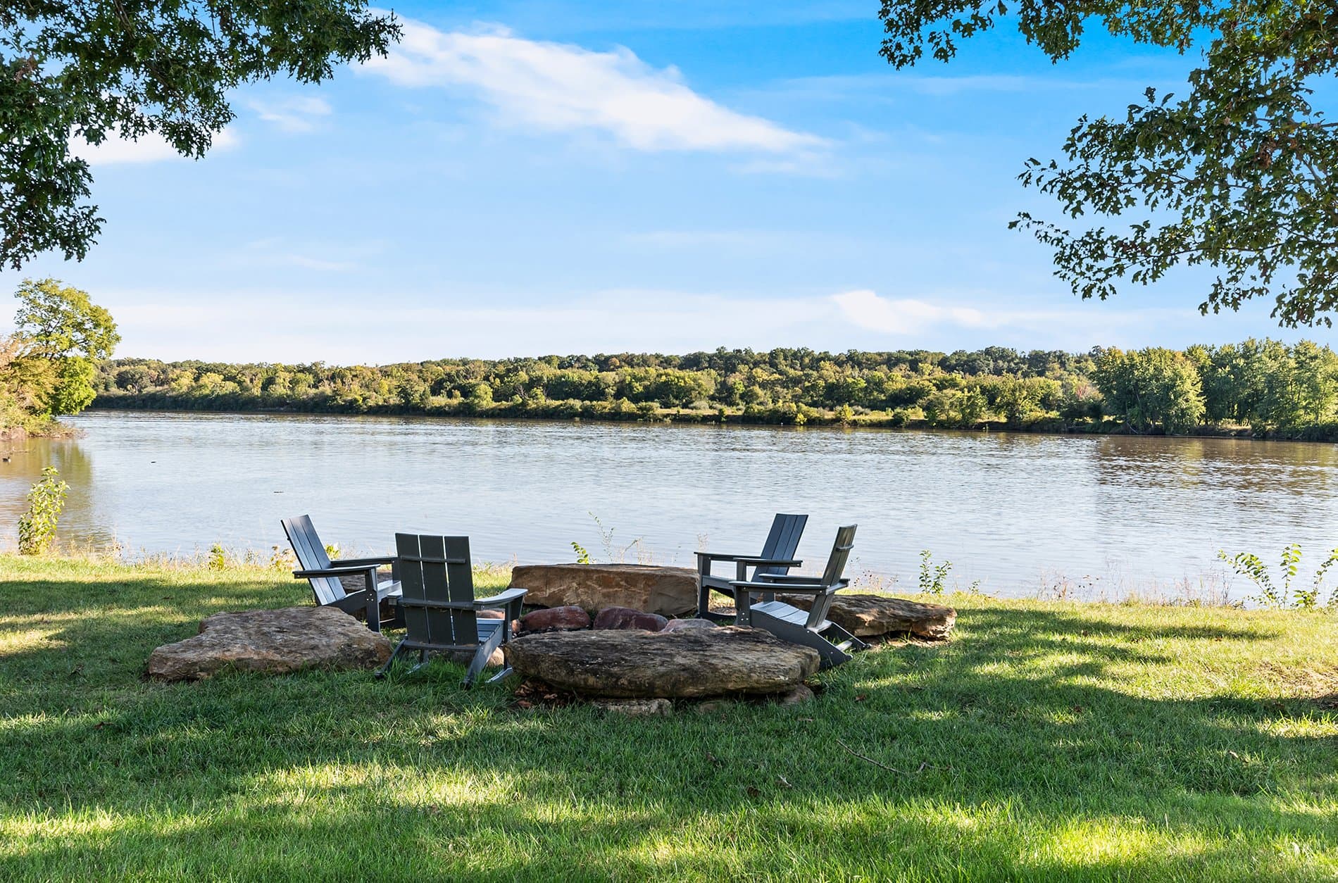 Ottawa Townhome: 5 River Row