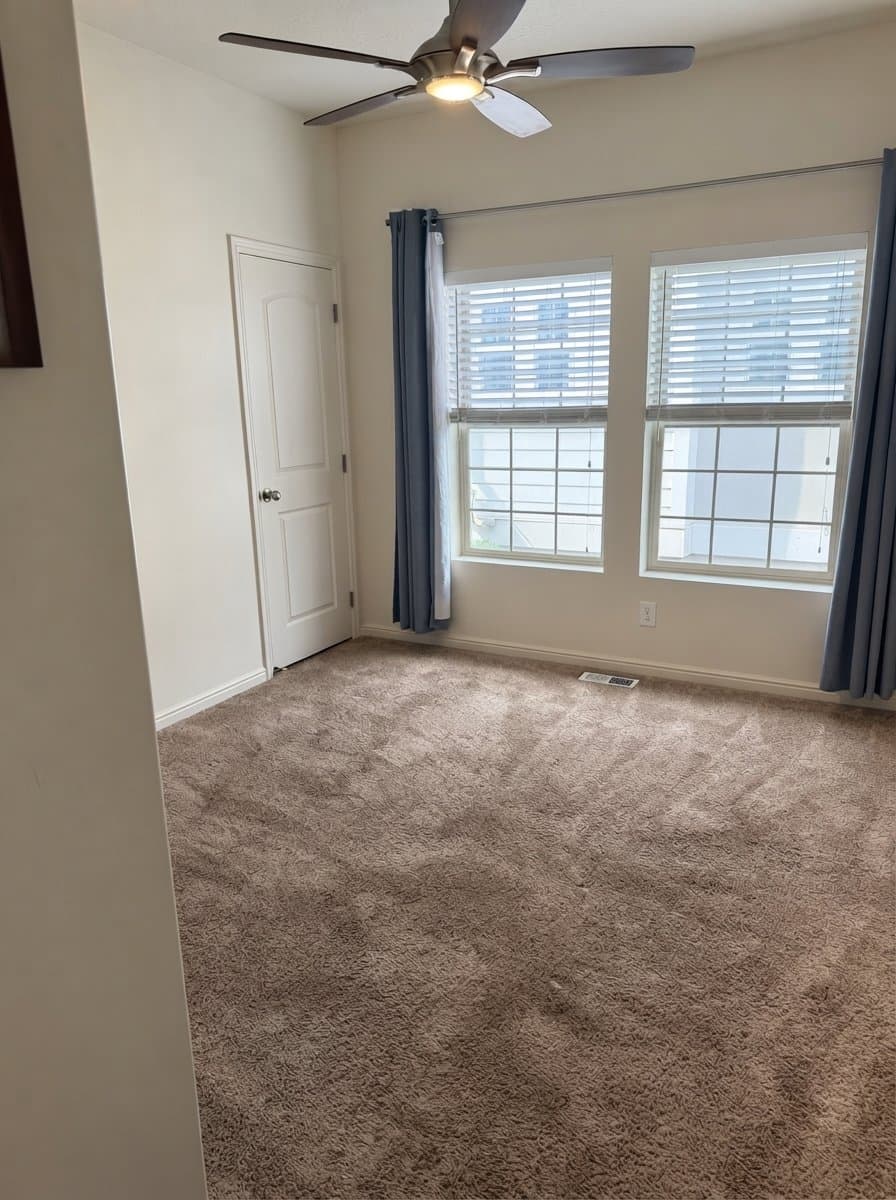 South Jordan House: 11051 S Gresham Dr
