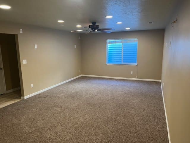 Eagle Mountain House: 1772 E Revere Way