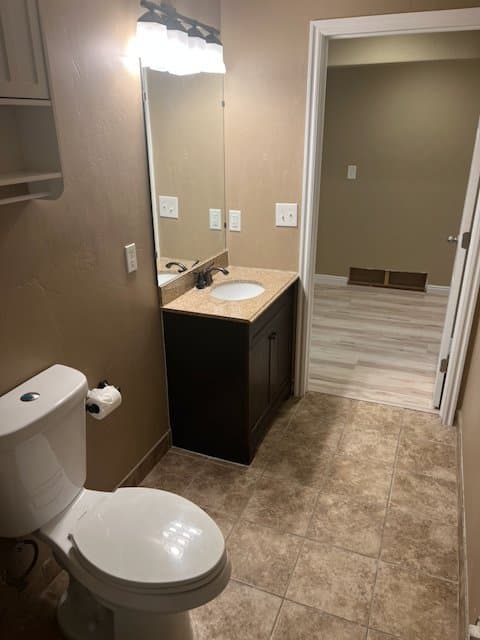 Eagle Mountain House: 1772 E Revere Way