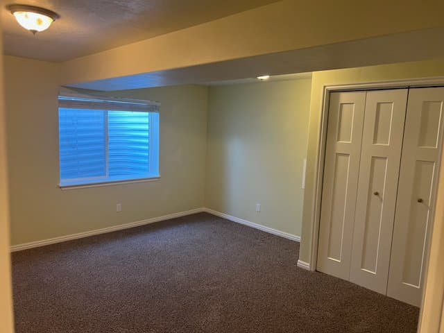 Eagle Mountain House: 1772 E Revere Way