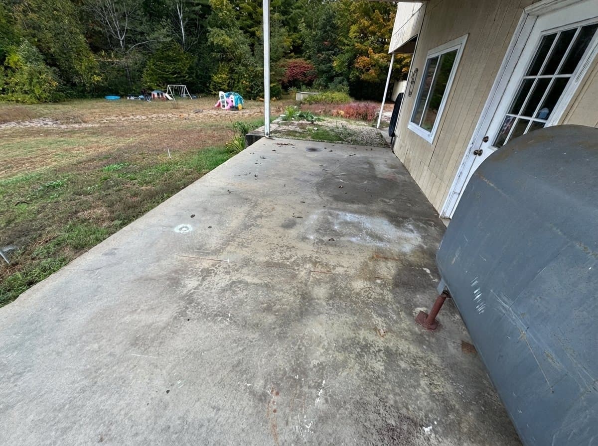 Weare Apartment: 613 S Stark Hwy