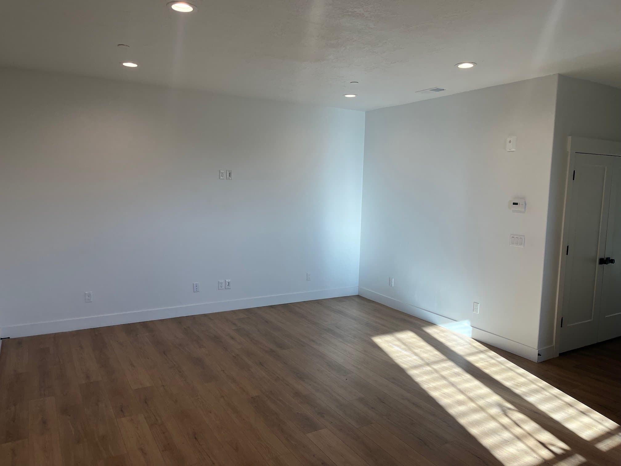 Pleasant Grove Apartment: 10135 N Redwood Dr