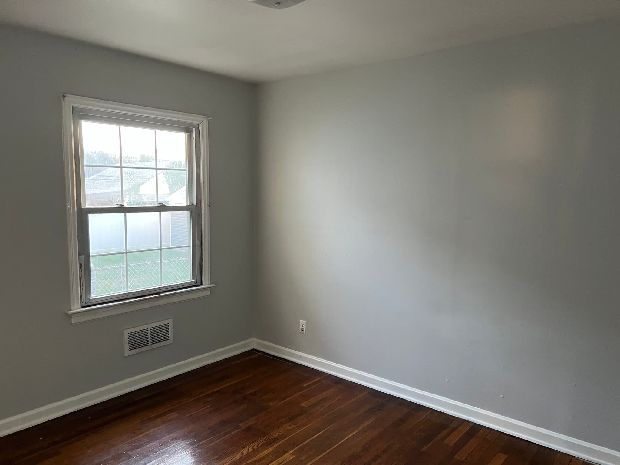 Hammond House: 7300 MARSHALL AV