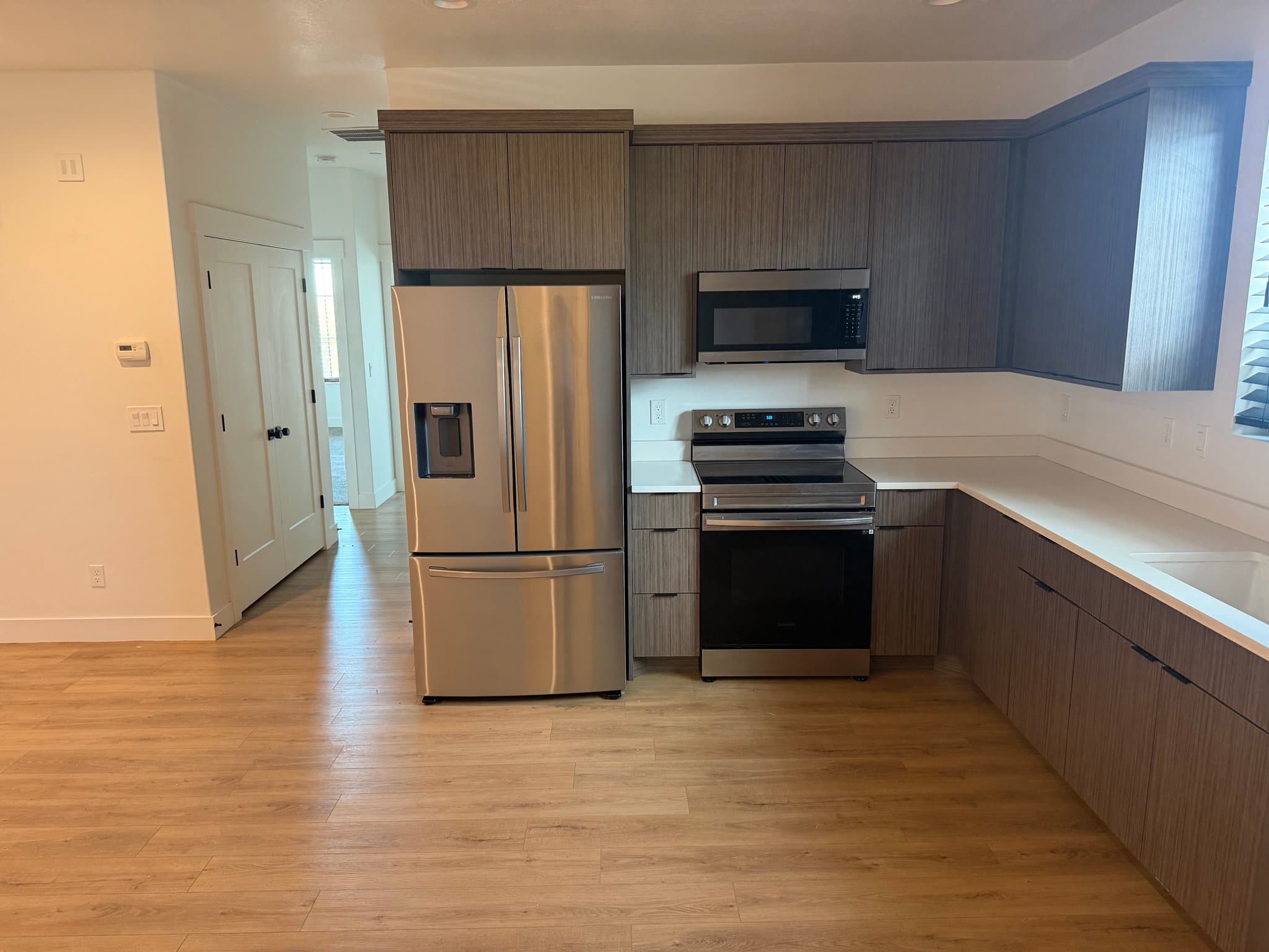 Pleasant Grove Apartment: 10135 N Redwood Dr