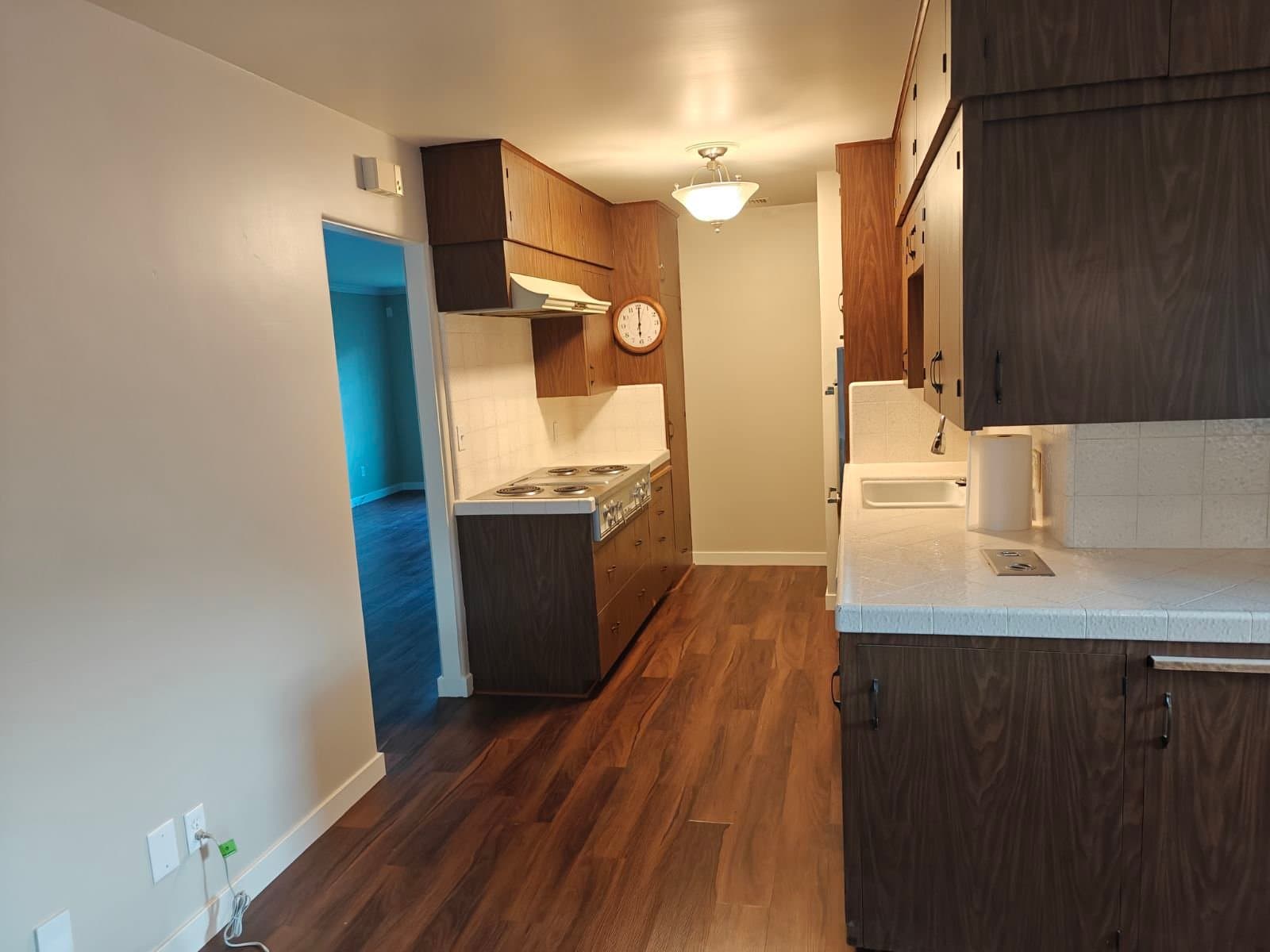 San Diego House: 3736 Poe St