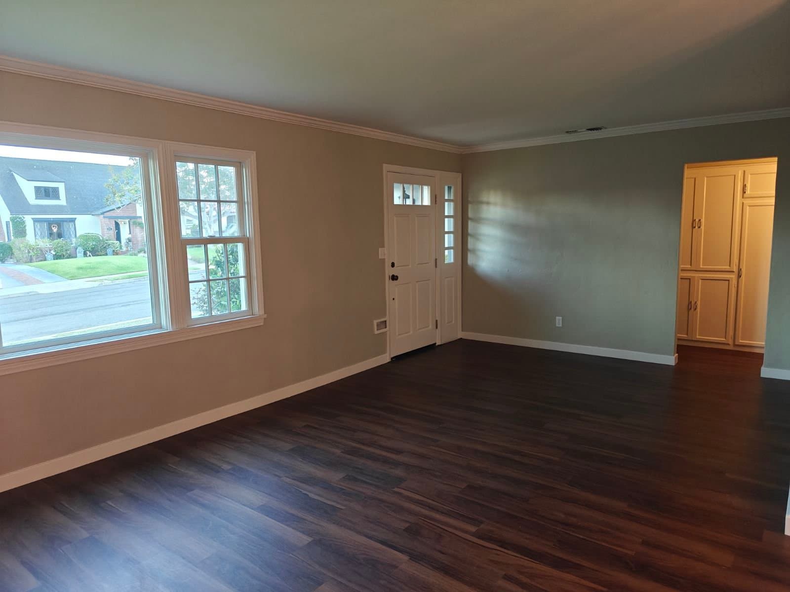 San Diego House: 3736 Poe St