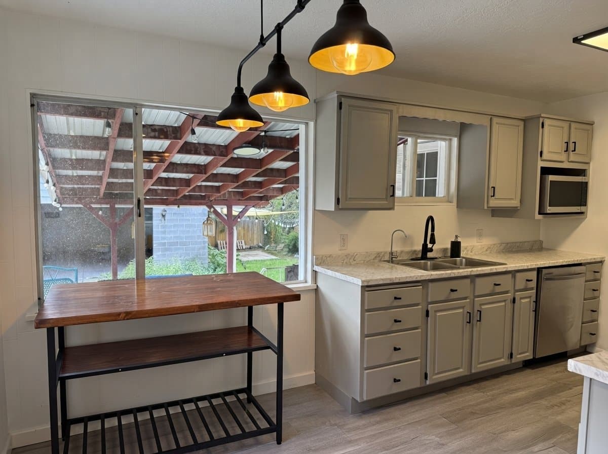 Salt Lake City House: 2788 S Hartford St