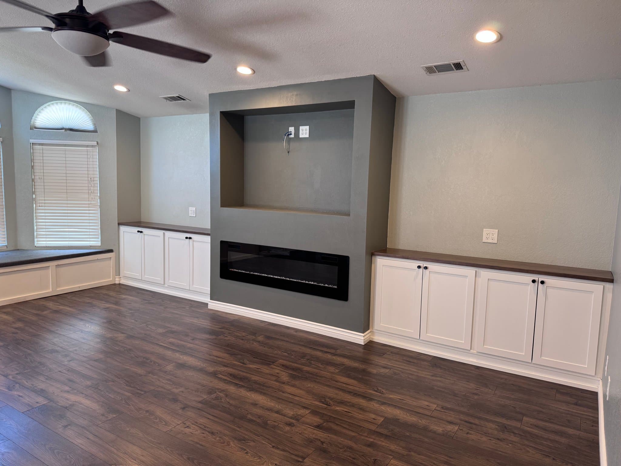 Victorville House: 13073 caspian dr