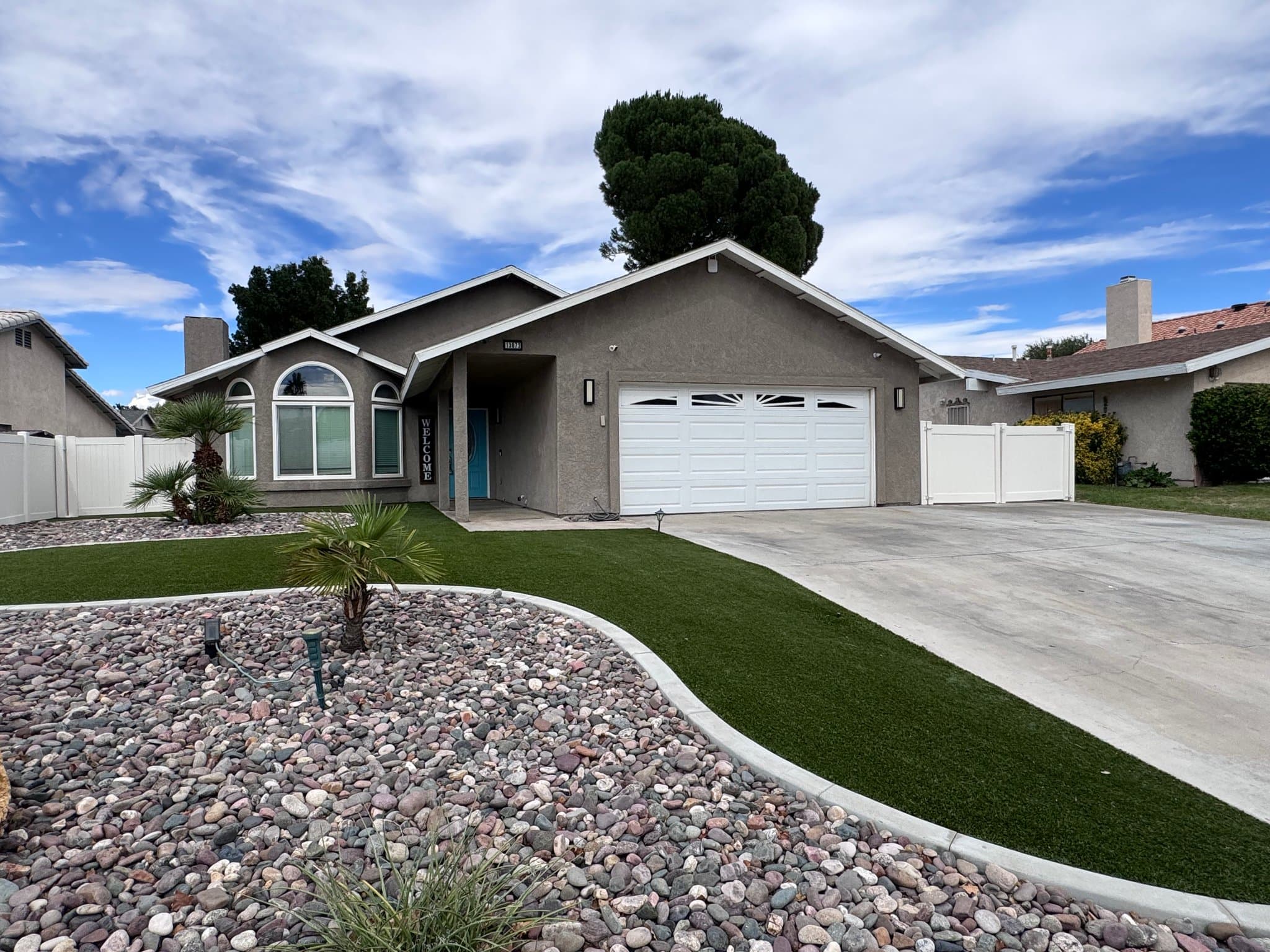 Victorville House: 13073 caspian dr