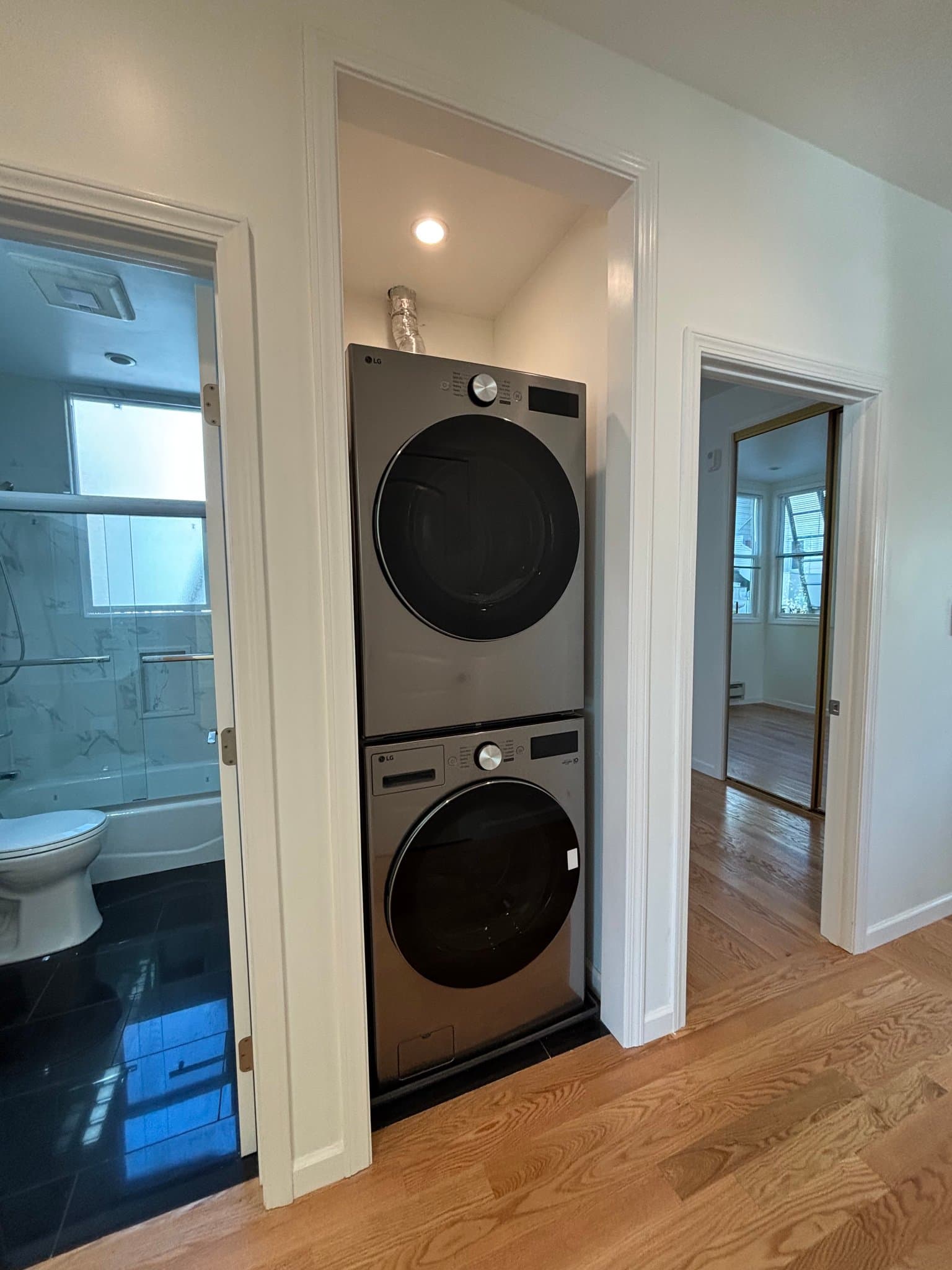 San Francisco Apartment: 622-624 Shrader St