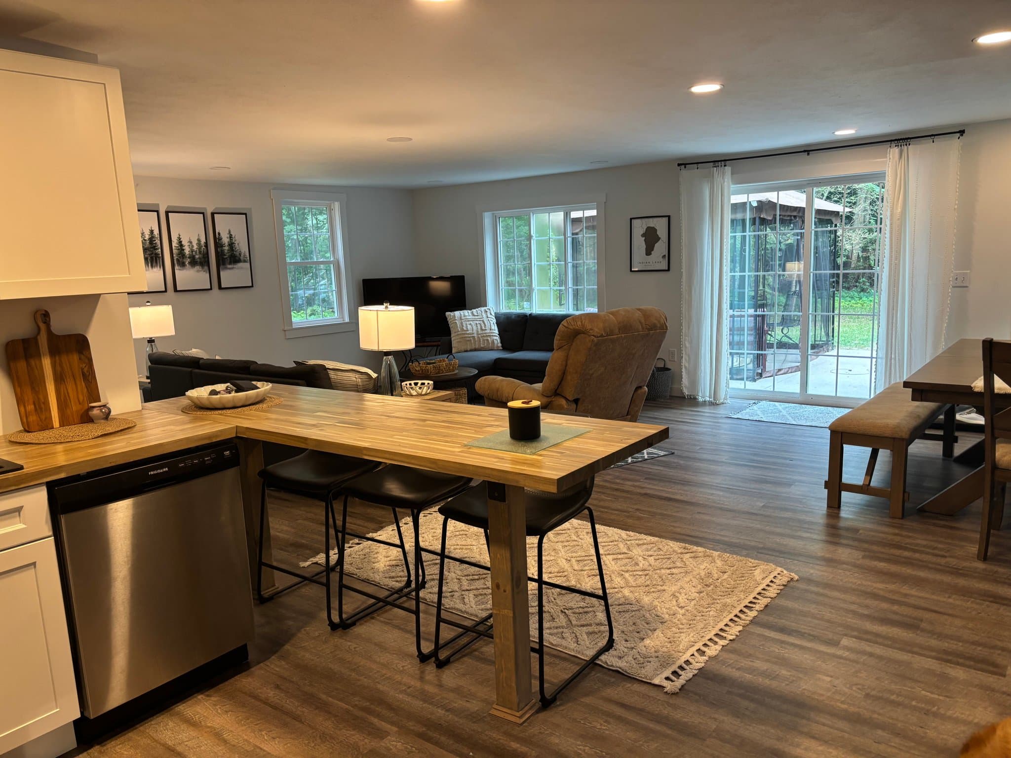 Manistique House: 8226 W Hiawatha Ave